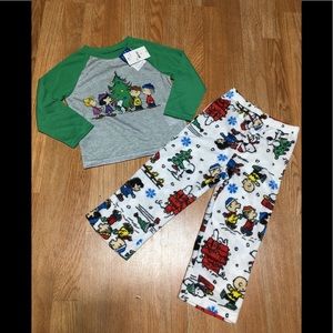 Peanuts Snoopy Pajama Set Kids Size 4  NWT